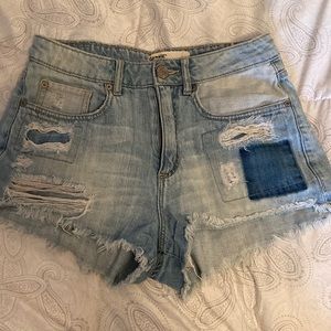 Garage Distressed Light Wash Jean Shorts “Festival Short” Sz 3